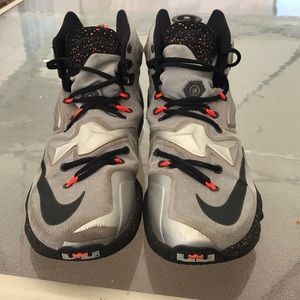Lebron 13 basketball shoes
